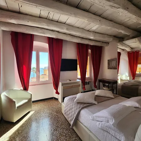 Varazzesuite Golden Paradise *