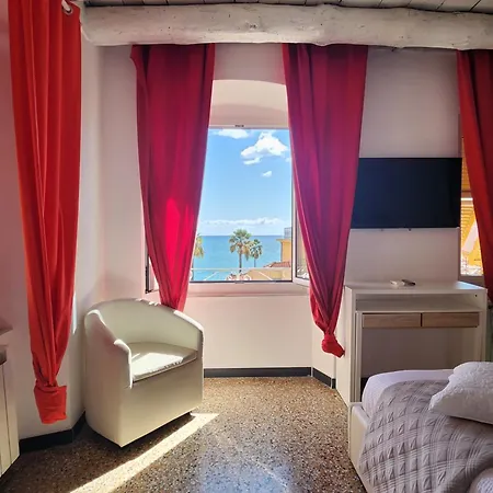 Varazzesuite Golden Paradise Διαμέρισμα Varazze