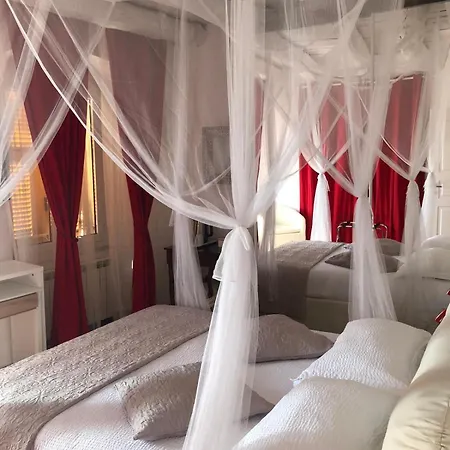 Διαμέρισμα Varazzesuite Golden Paradise